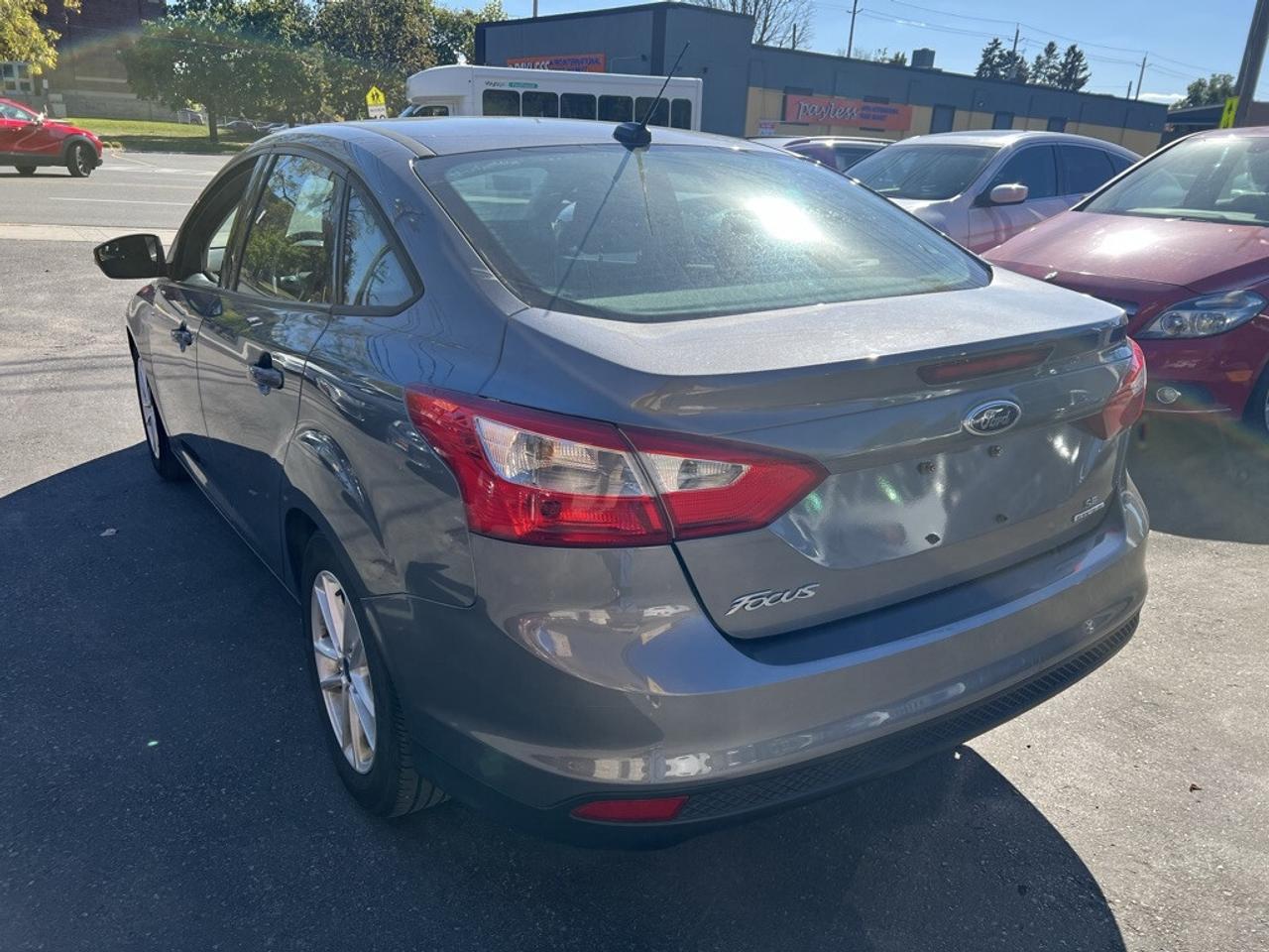 2014 Ford Focus SE AUTOMATIC Photo