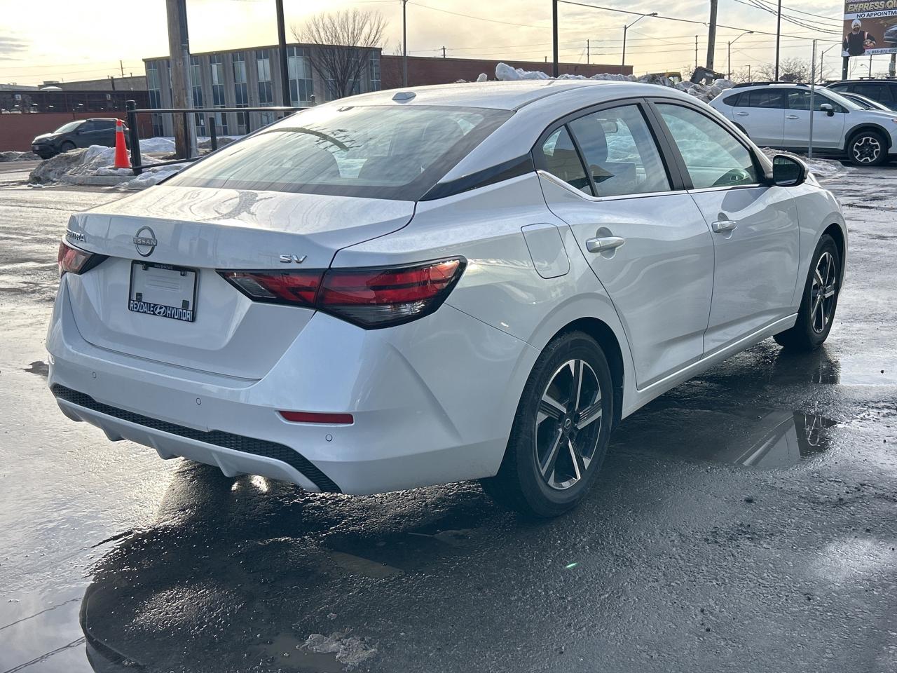 2024 Nissan Sentra SV CVT Photo4