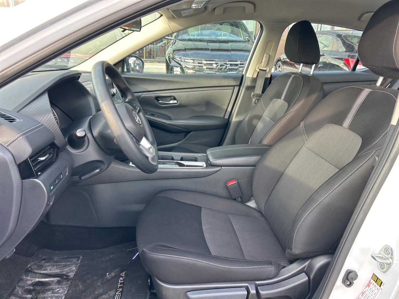 2024 Nissan Sentra SV CVT Photo