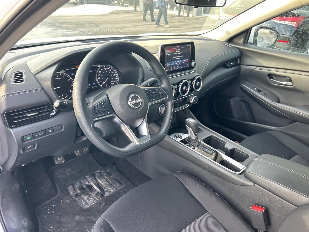 2024 Nissan Sentra SV CVT Photo