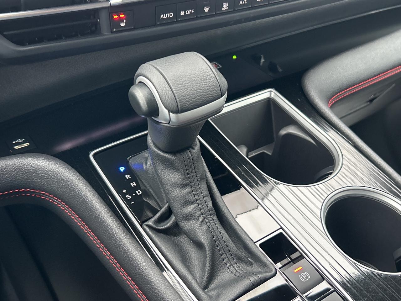 2025 Toyota Sienna XSE 7-Passenger AWD Photo