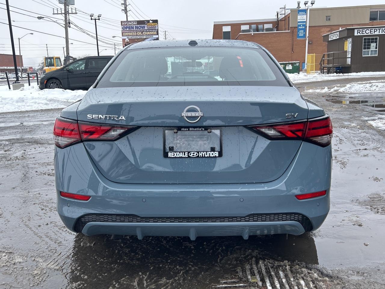 2024 Nissan Sentra SV CVT Photo