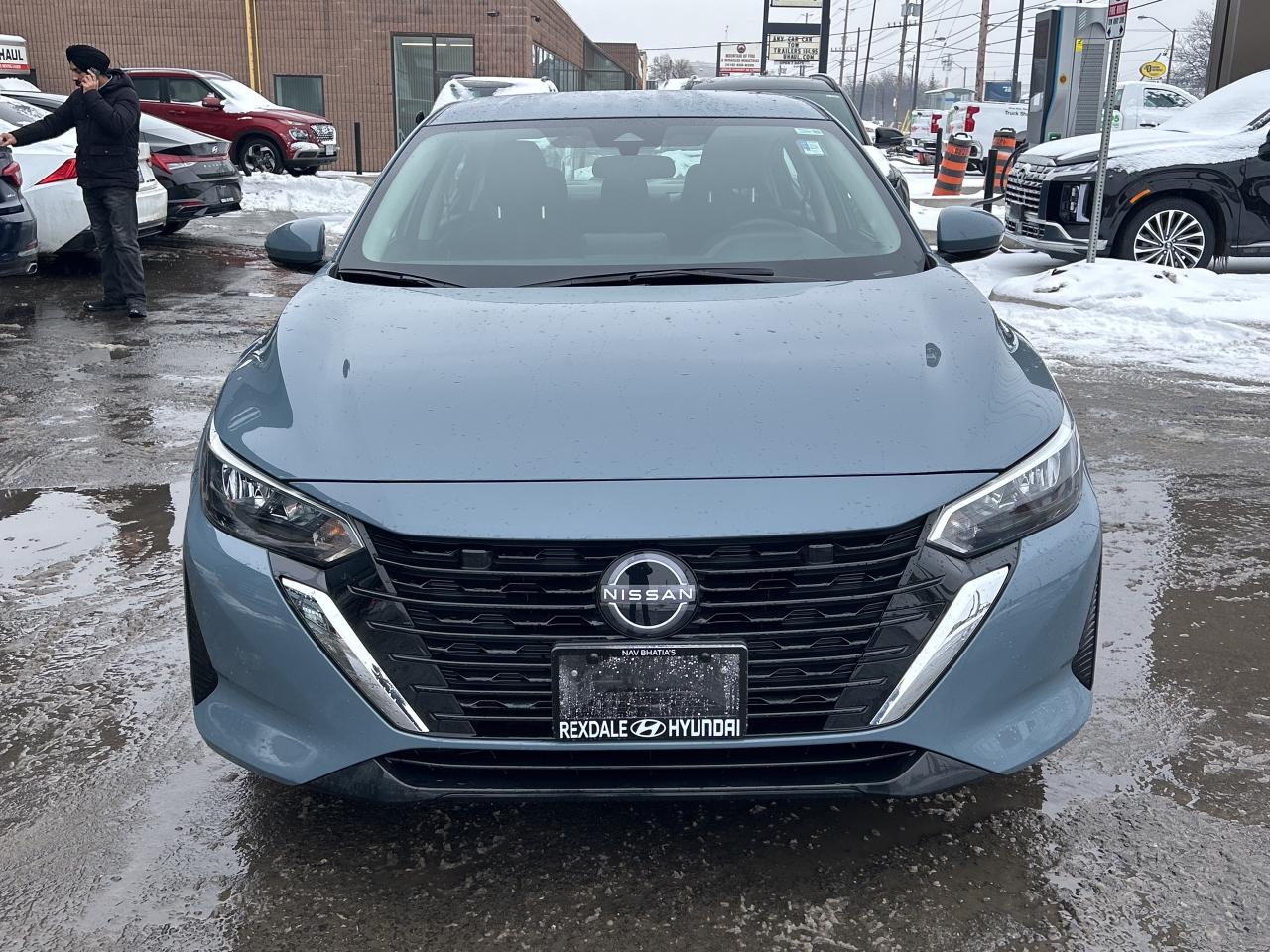 2024 Nissan Sentra SV CVT Photo