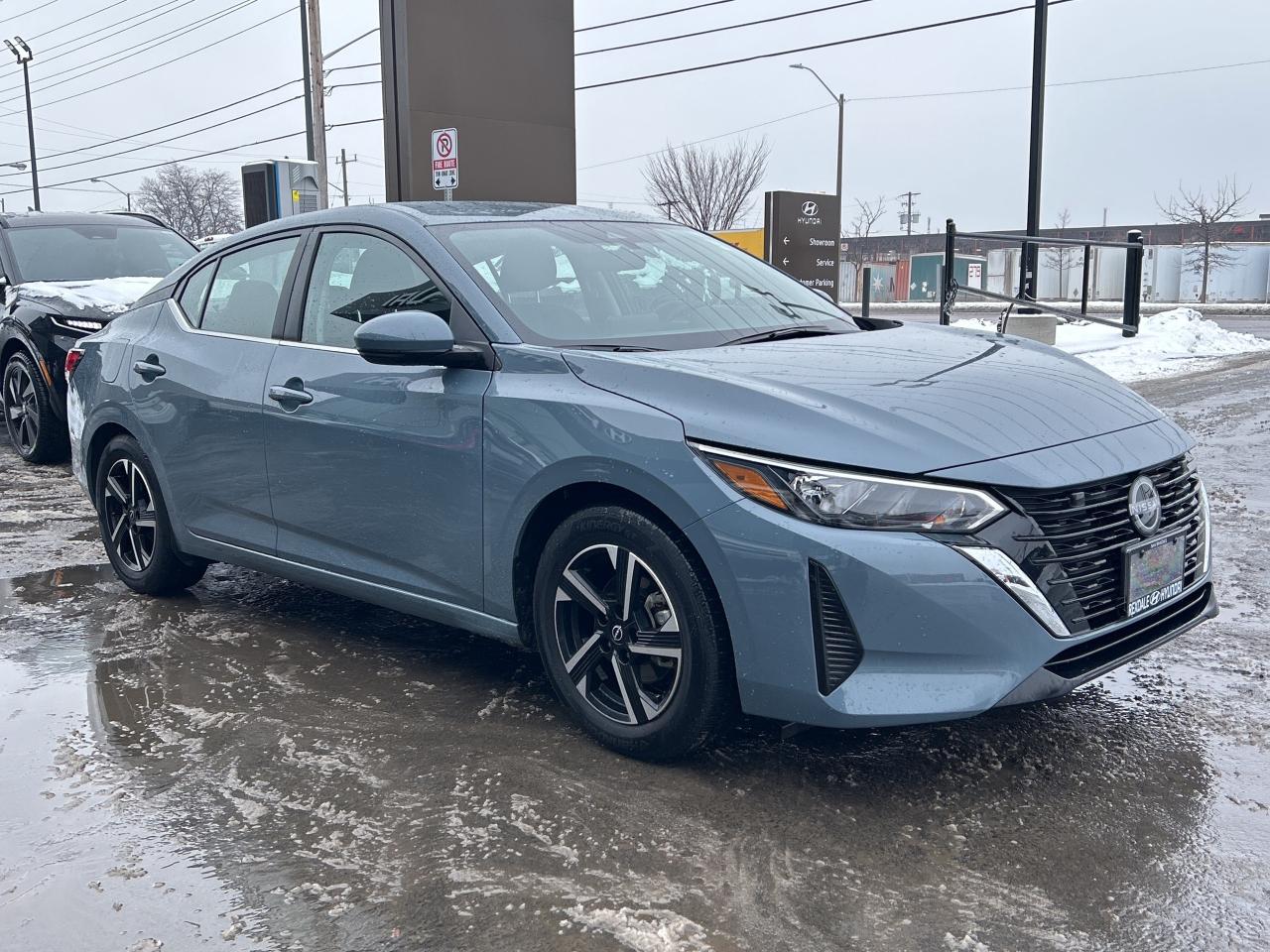 2024 Nissan Sentra SV CVT Photo