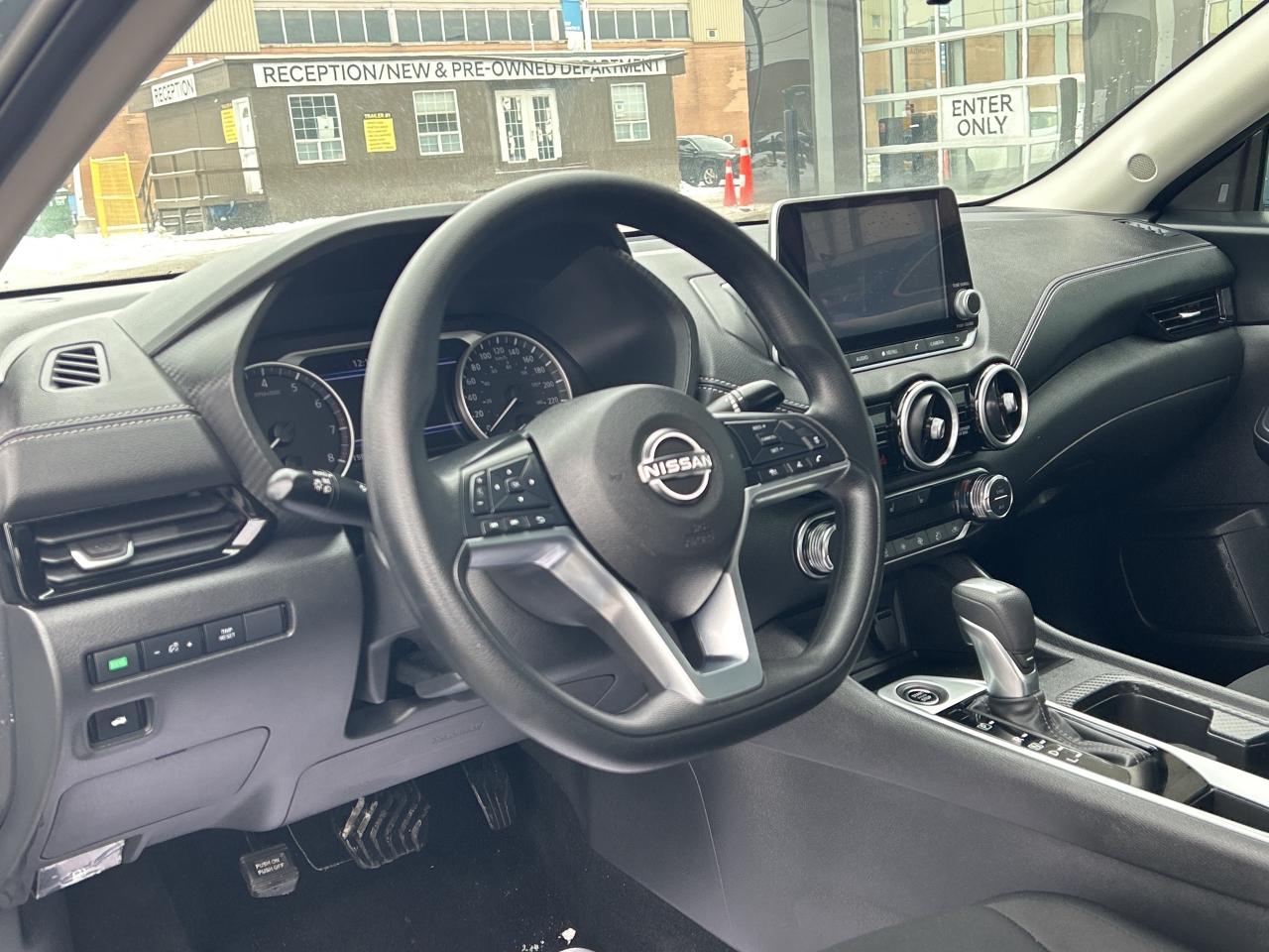 2024 Nissan Sentra SV CVT Photo