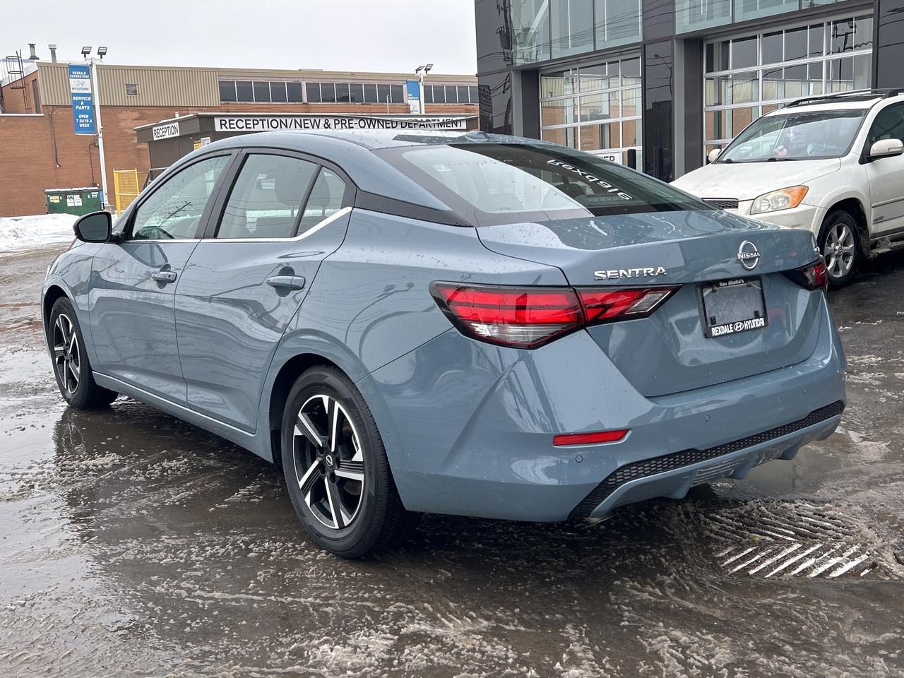 2024 Nissan Sentra SV CVT Photo