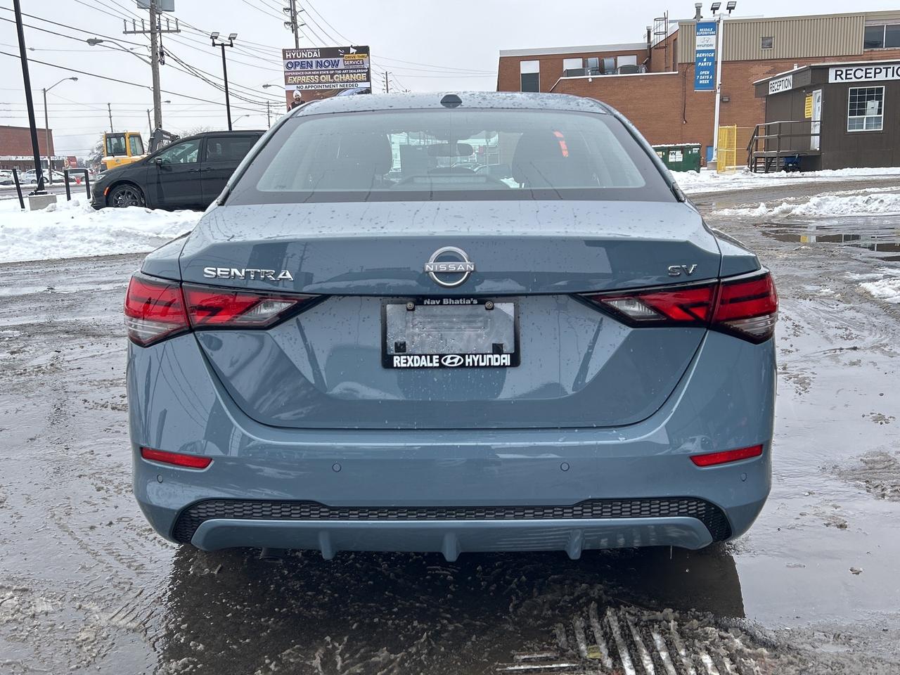 2024 Nissan Sentra SV CVT Photo3