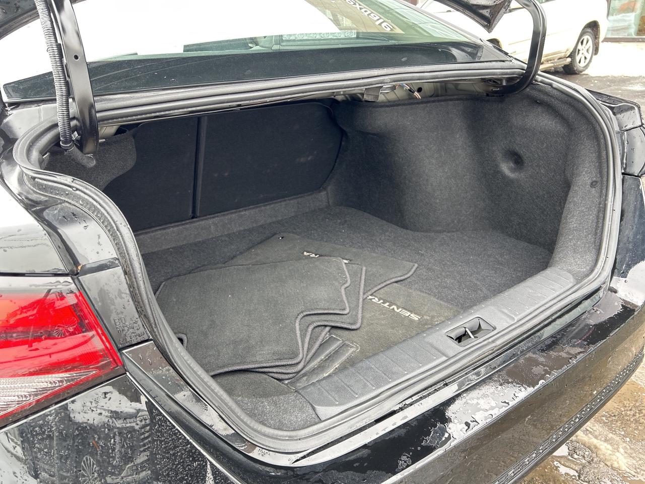 2024 Nissan Sentra SV CVT   ONE OWNER   CLEAN CAR FAX Photo