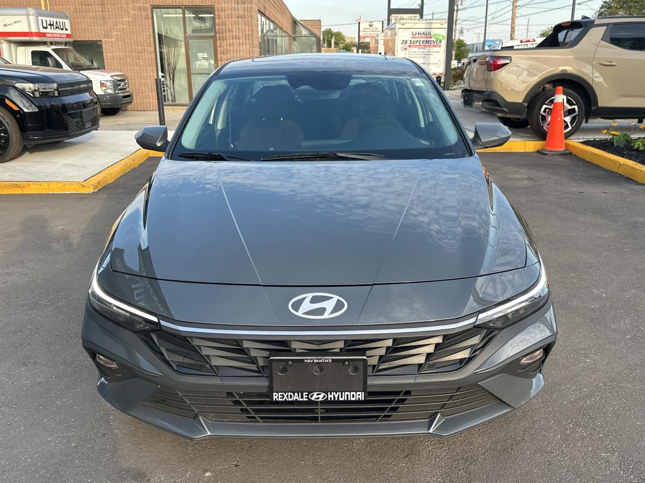 2025 Hyundai Elantra Preferred IVT w-Tech Pkg   Starting from 4.49% OAC Photo