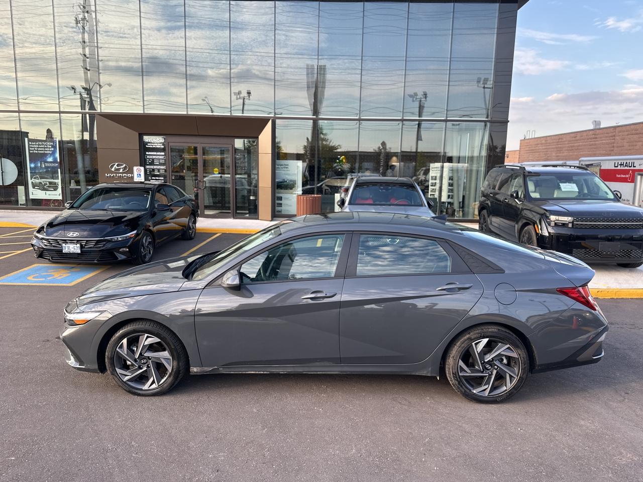 2025 Hyundai Elantra Preferred IVT w-Tech Pkg   Starting from 4.49% OAC Photo4