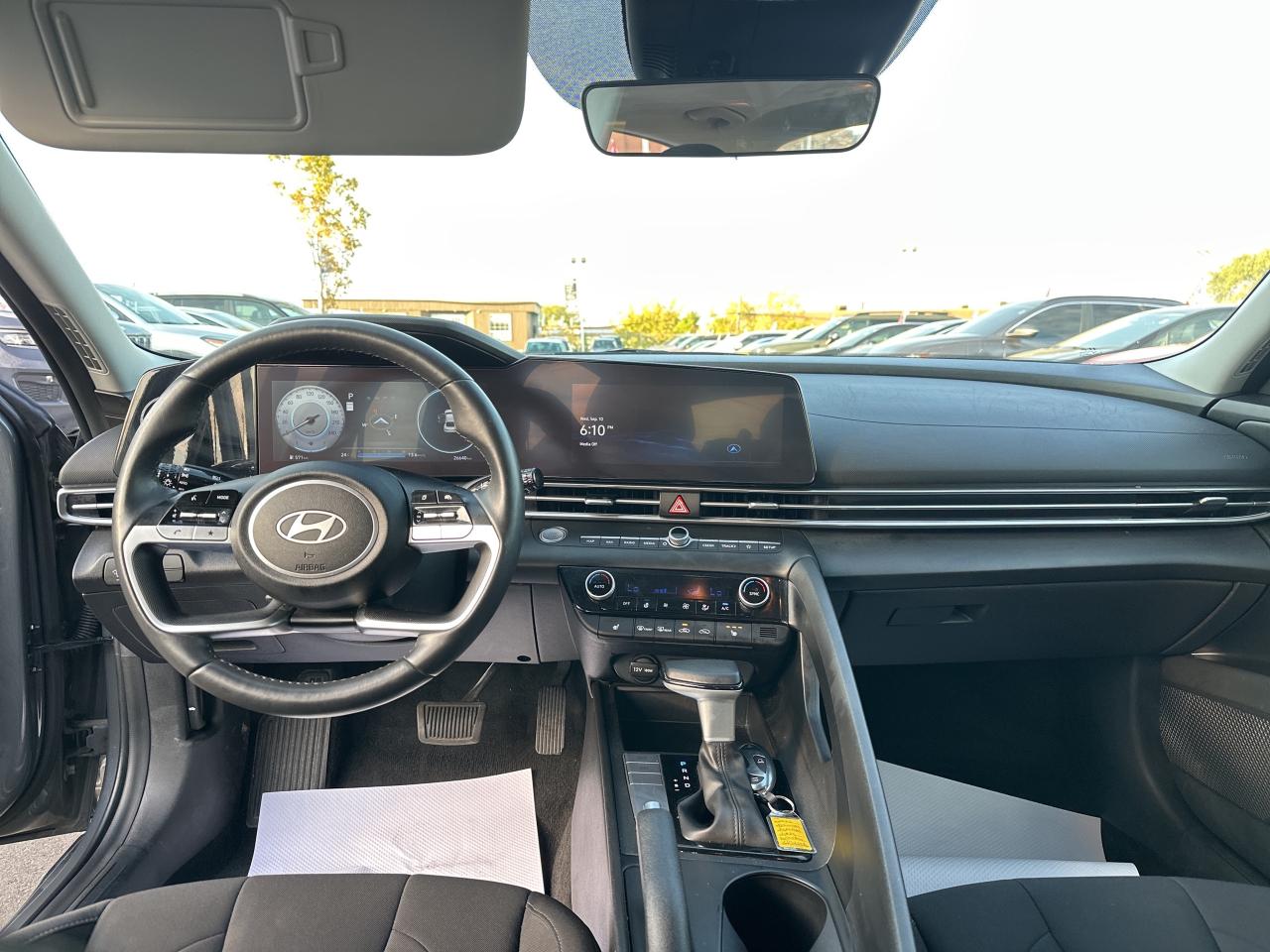 2025 Hyundai Elantra Preferred IVT w-Tech Pkg   Starting from 4.49% OAC Photo