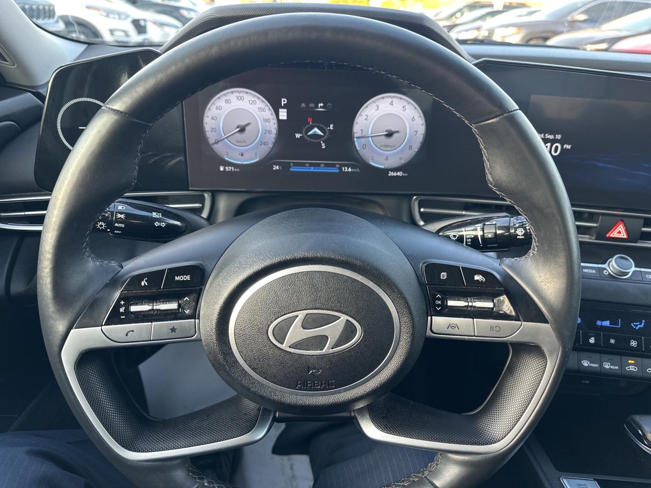 2025 Hyundai Elantra Preferred IVT w-Tech Pkg   Starting from 4.49% OAC Photo