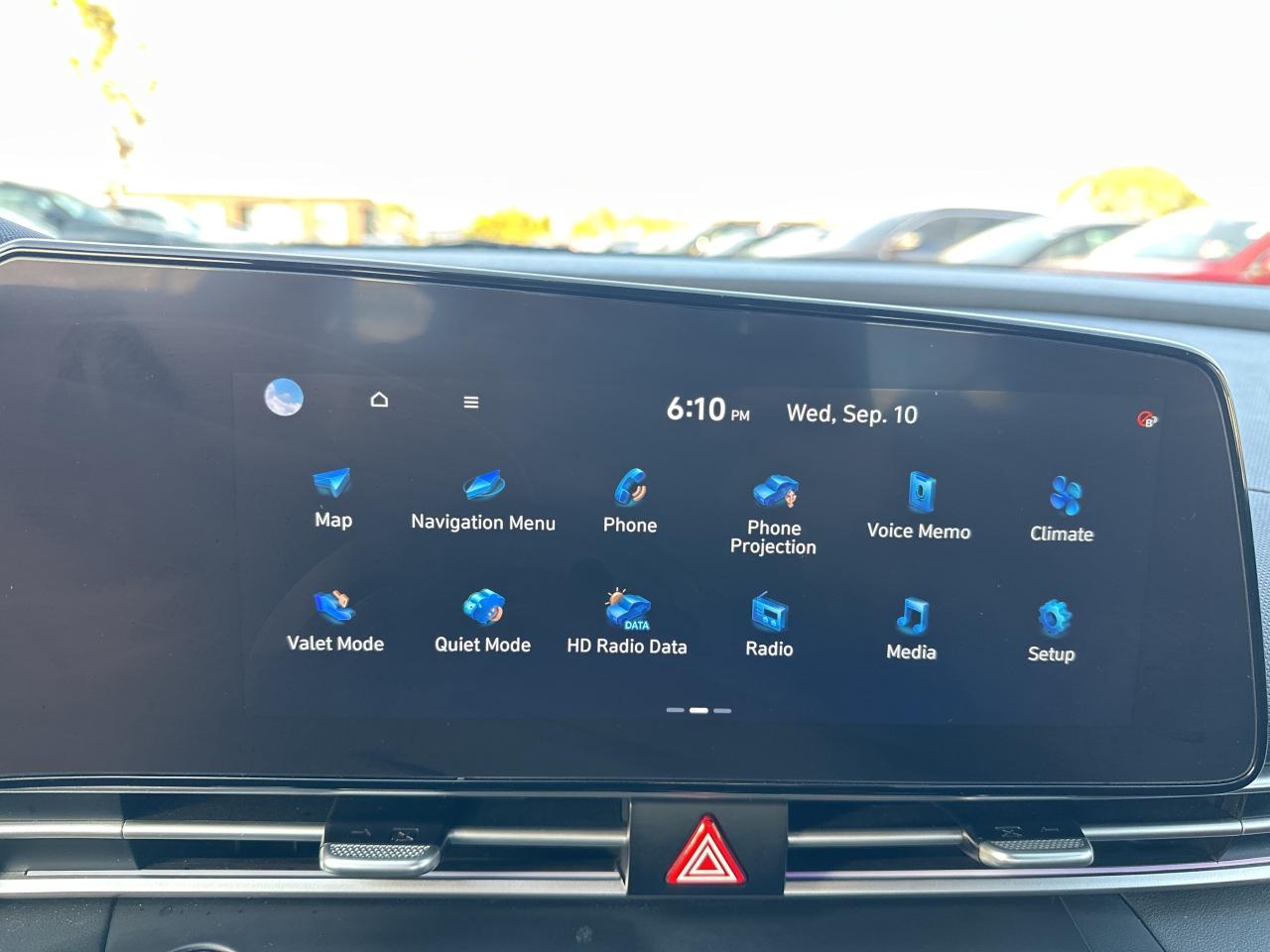 2025 Hyundai Elantra Preferred IVT w-Tech Pkg   Starting from 4.49% OAC Photo