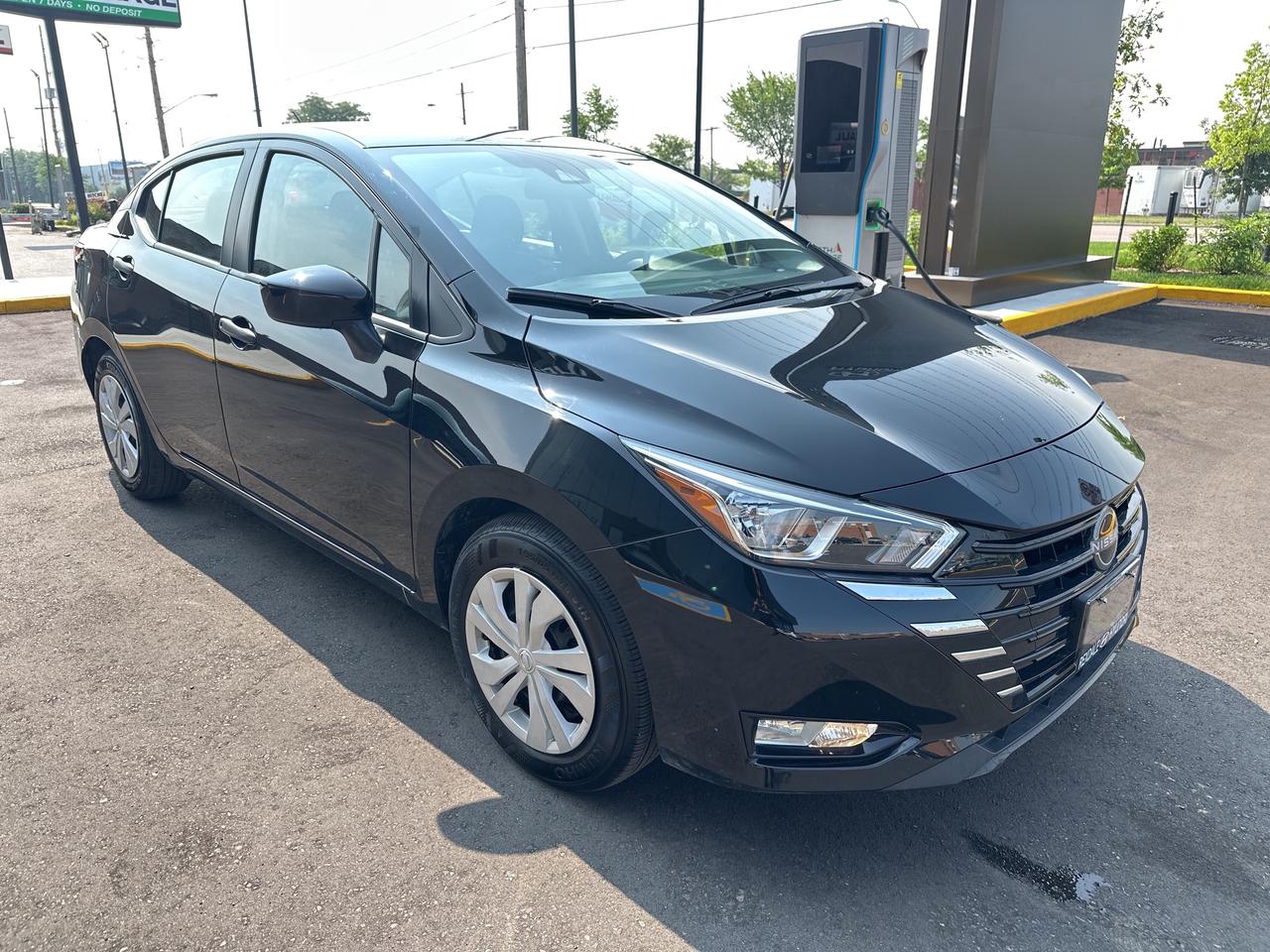 2024 Nissan Versa S CVT Photo