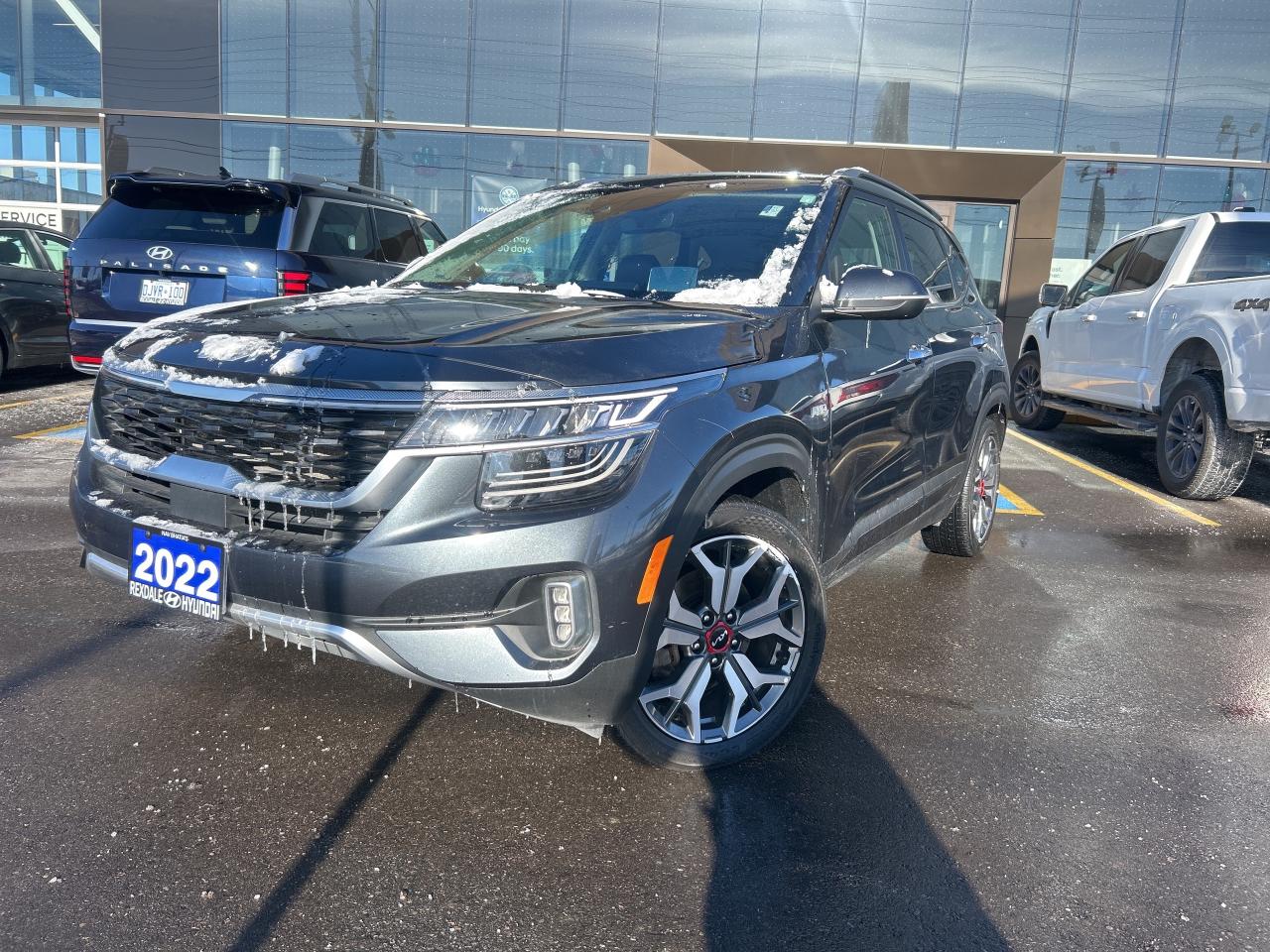 2022 Kia Seltos SX Turbo AWD w-Burgundy Interior Photo