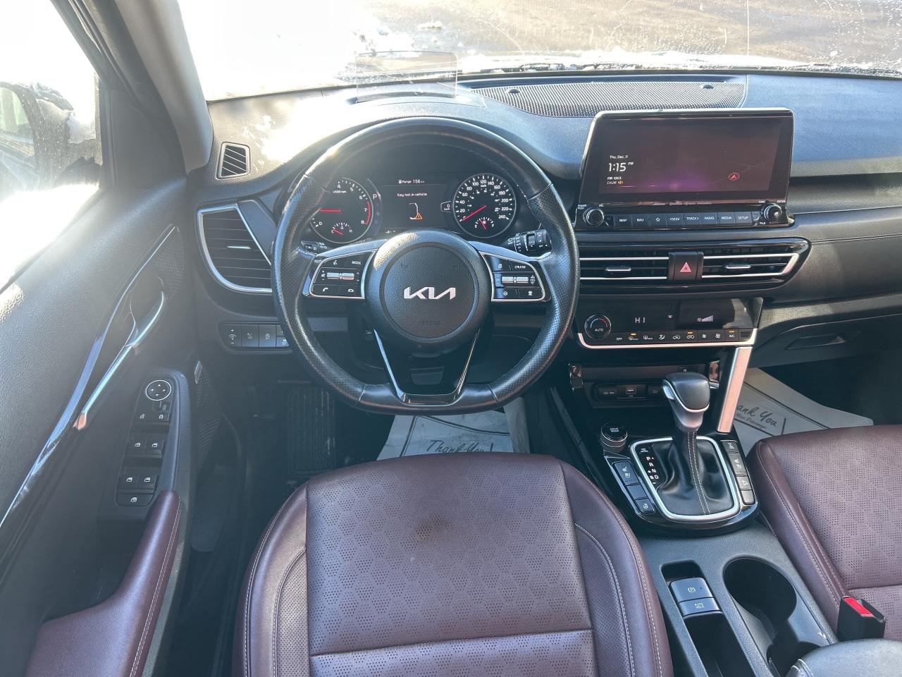 2022 Kia Seltos SX Turbo AWD w-Burgundy Interior Photo