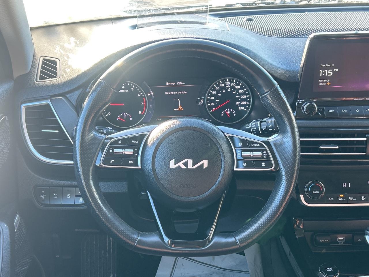 2022 Kia Seltos SX Turbo AWD w-Burgundy Interior Photo