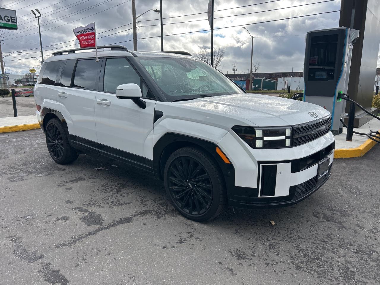 2025 Hyundai Santa Fe Ultimate Calligraphy AWD   Starting from 5.29% OAC Photo