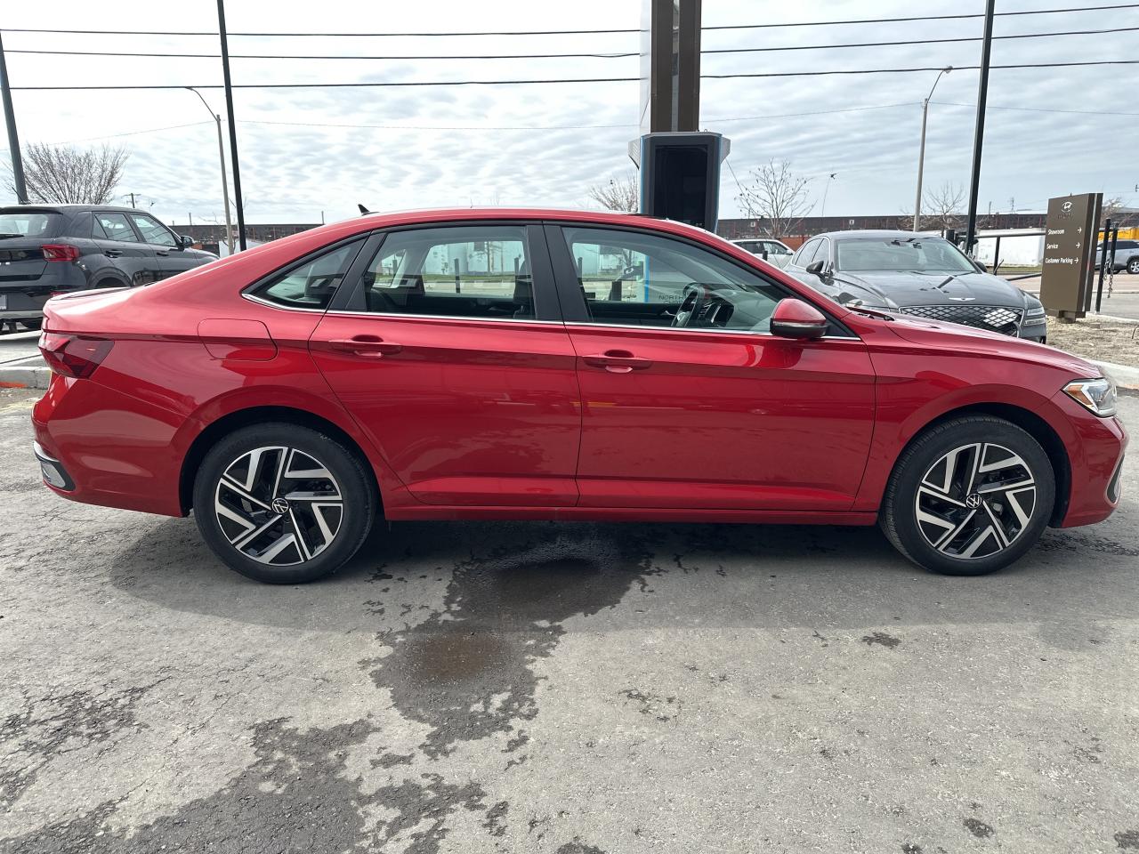 2024 Volkswagen Jetta Highline Auto   CLEAN CAR FAX   ONE OWNER Photo