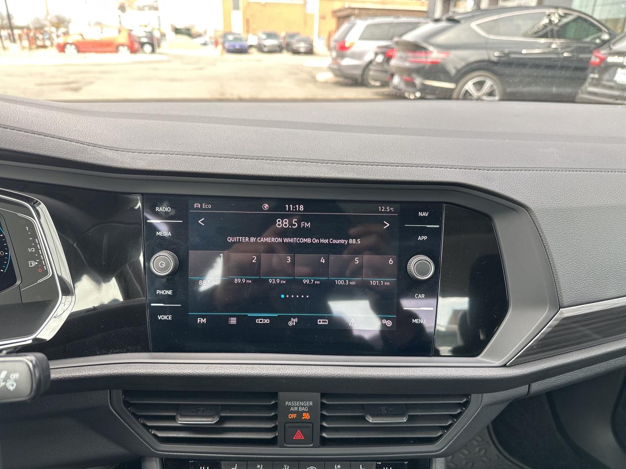 2024 Volkswagen Jetta Highline Auto   CLEAN CAR FAX   ONE OWNER Photo