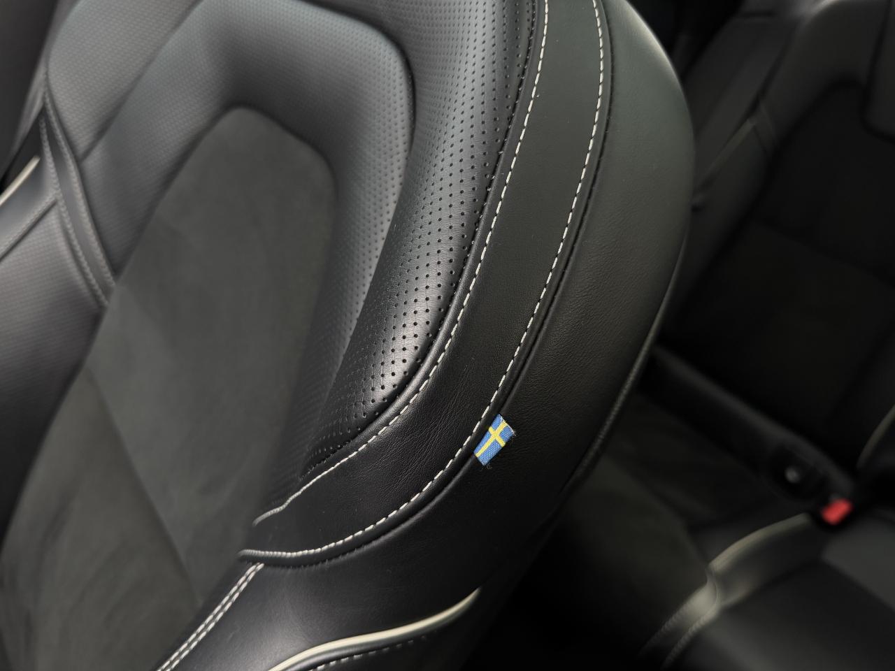 2019 Volvo XC60 T6 AWD R-Design   0 Accidents Photo