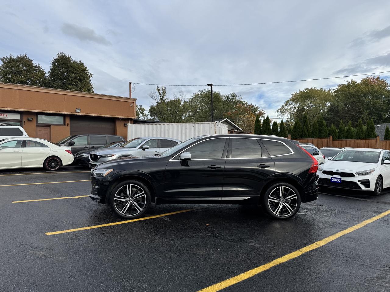 2019 Volvo XC60 T6 AWD R-Design   0 Accidents Photo