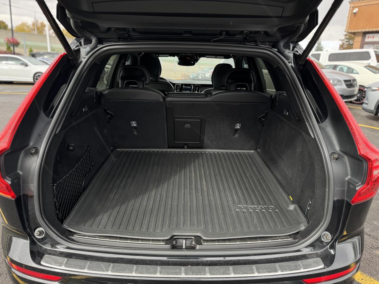 2019 Volvo XC60 T6 AWD R-Design   0 Accidents Photo