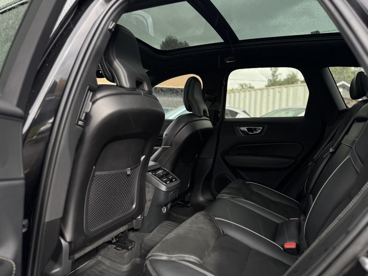 2019 Volvo XC60 T6 AWD R-Design   0 Accidents Photo