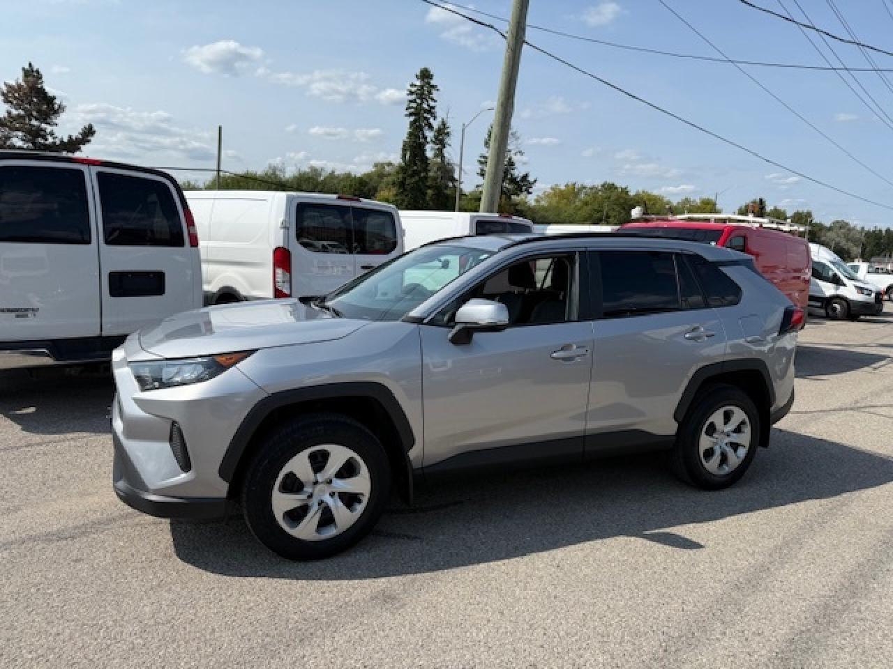 2021 Toyota RAV4 LE AWD Photo0
