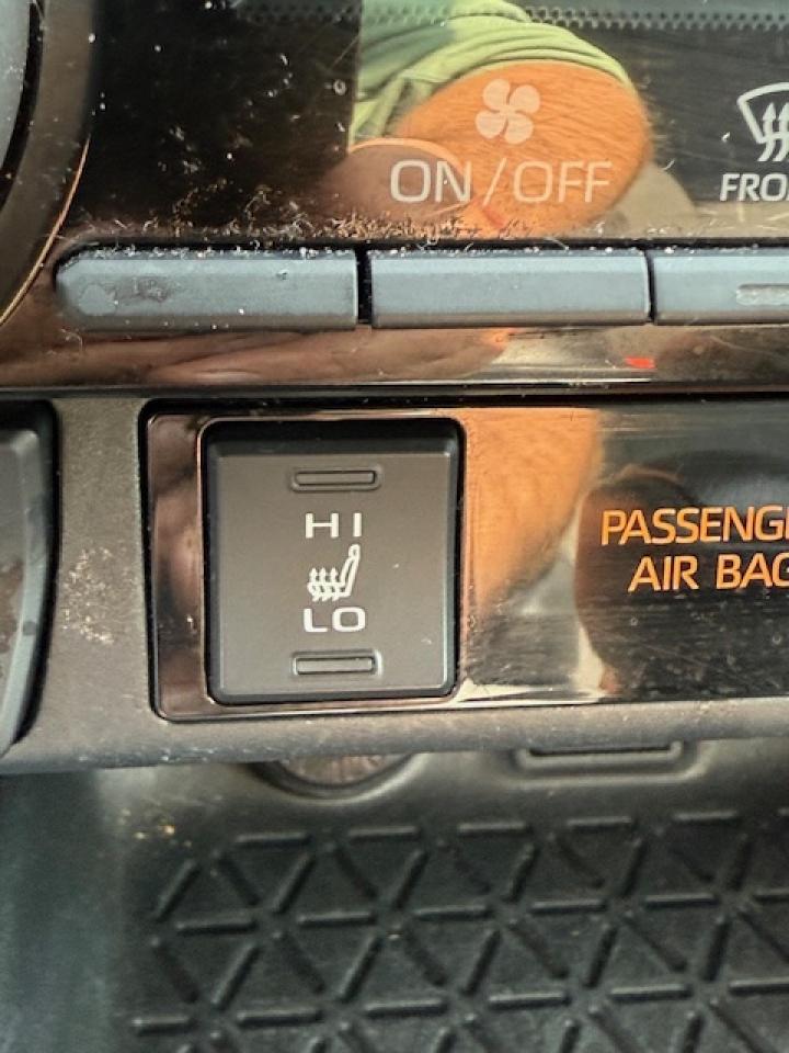 2021 Toyota RAV4 LE AWD Photo