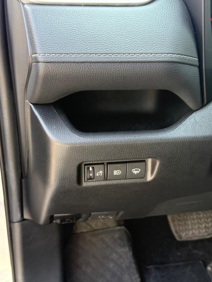 2021 Toyota RAV4 LE AWD Photo