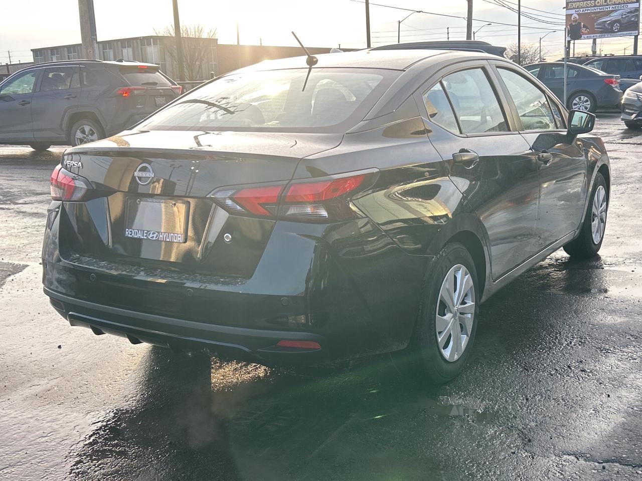 2024 Nissan Versa S CVT   CLEAN CAR FAX Photo4