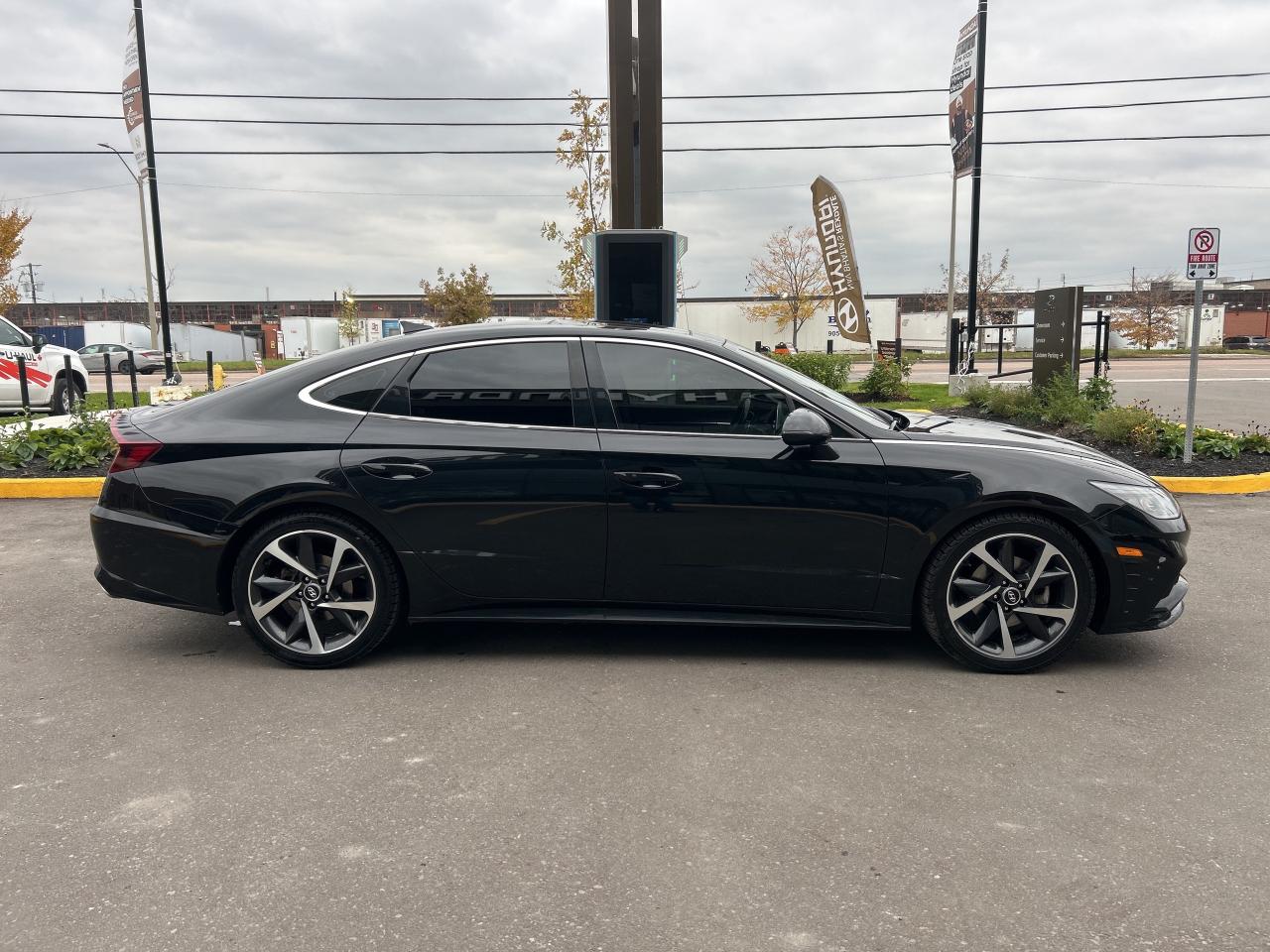 2022 Hyundai Sonata 1.6T Sport   Starting from 4.49% OAC Photo