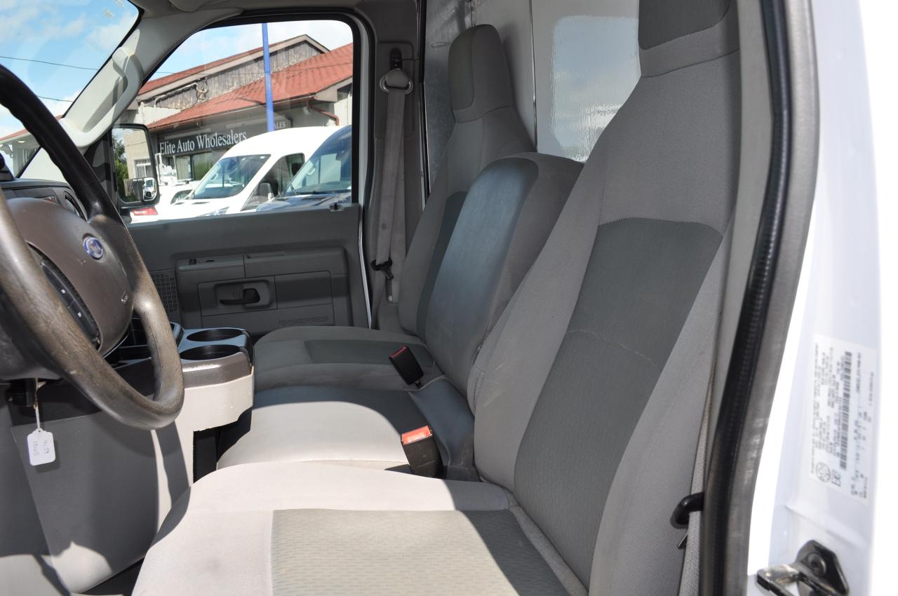 2019 Ford Econoline 3 Passenger/ High Box / Free Two Year Warranty / Photo4