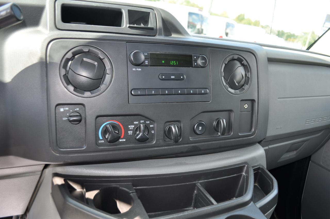 2019 Ford Econoline 3 Passenger/ High Box / Free Two Year Warranty / Photo