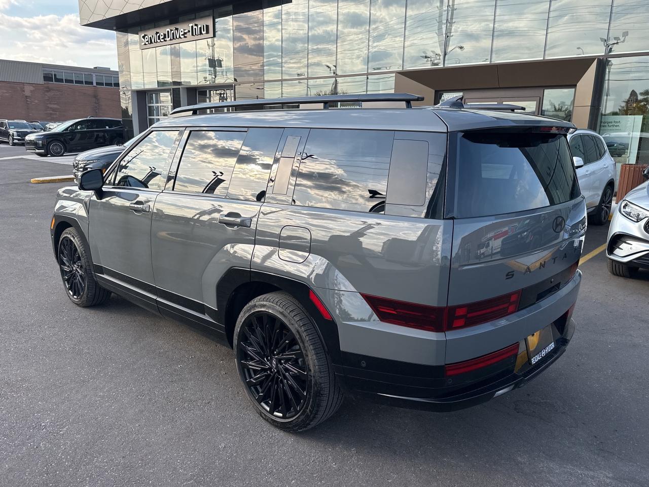 2024 Hyundai Santa Fe Ultimate Calligraphy AWD   Starting from 5.29% OAC Photo