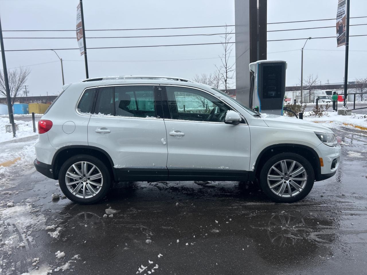 2016 Volkswagen Tiguan 4MOTION 4dr Auto Highline   LOW MILEAGE Photo