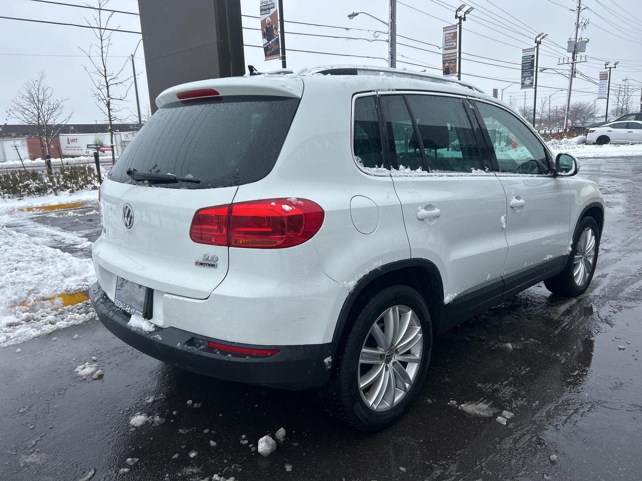 2016 Volkswagen Tiguan 4MOTION 4dr Auto Highline   LOW MILEAGE Photo4