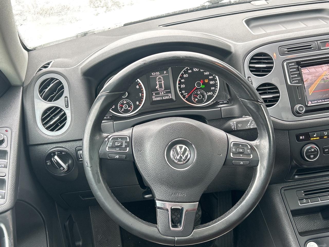 2016 Volkswagen Tiguan 4MOTION 4dr Auto Highline   LOW MILEAGE Photo