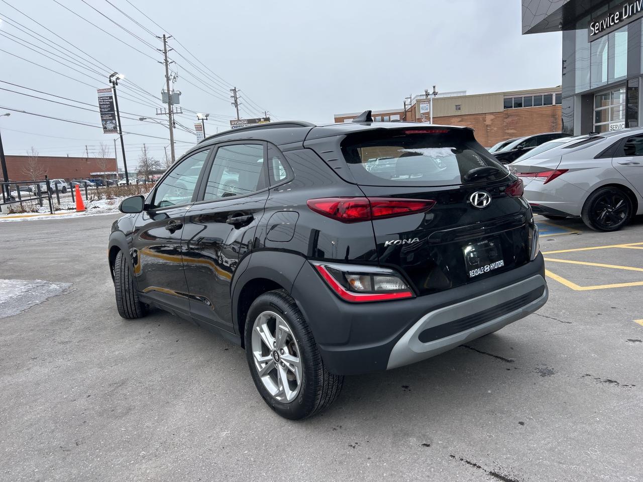 2022 Hyundai KONA Pref AWD Sun & Leather   Starting from 4.49% OAC Photo2