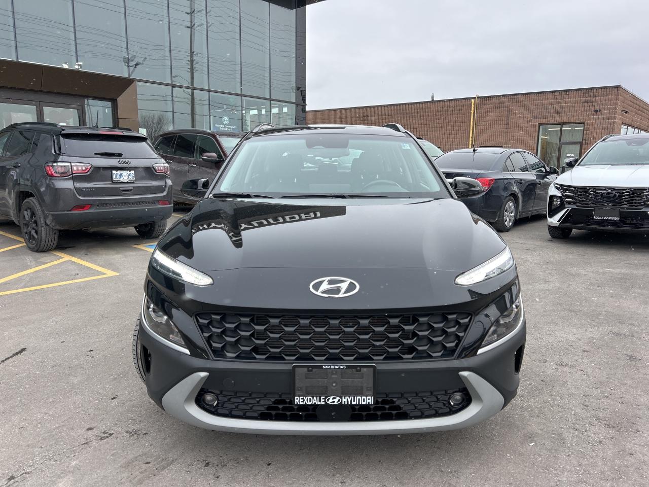 2022 Hyundai KONA Pref AWD Sun & Leather   Starting from 4.49% OAC Photo