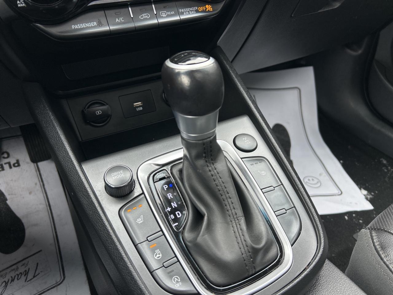 2022 Hyundai KONA Pref AWD Sun & Leather   Starting from 4.49% OAC Photo