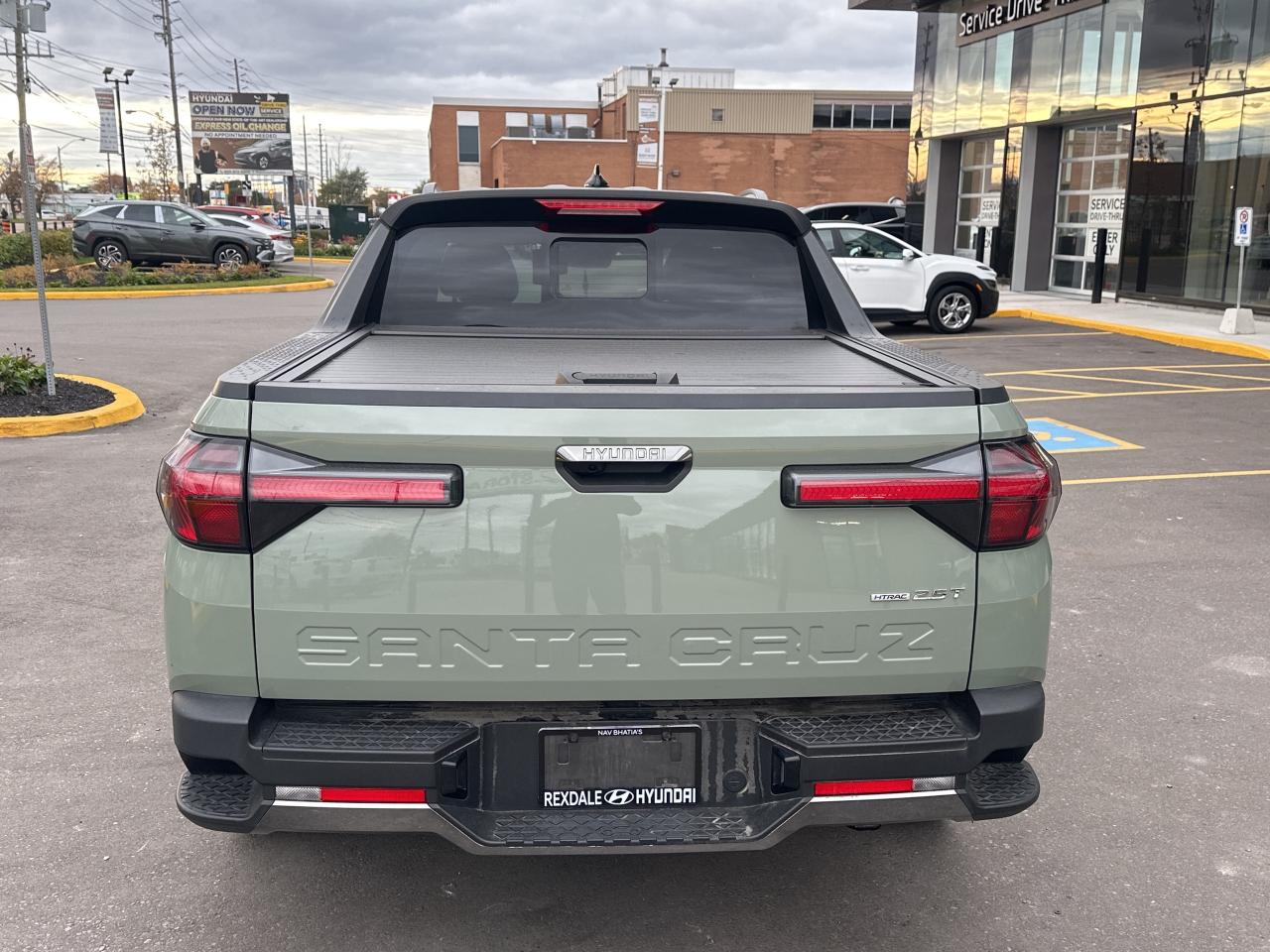 2022 Hyundai Santa Cruz Ultimate AWD wColour Pkg   Starting from 5.29% OAC Photo4