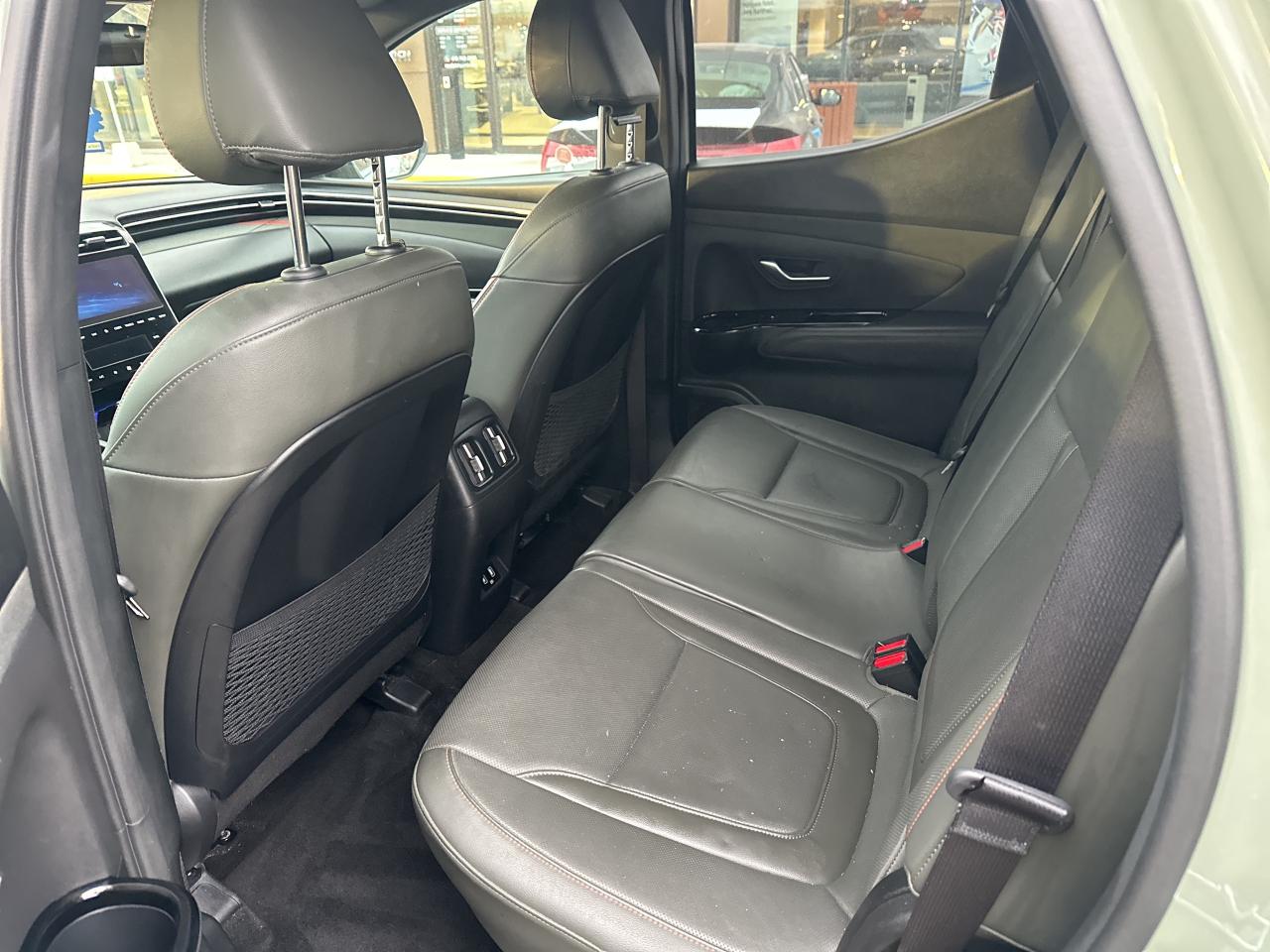 2022 Hyundai Santa Cruz Ultimate AWD wColour Pkg   Starting from 5.29% OAC Photo