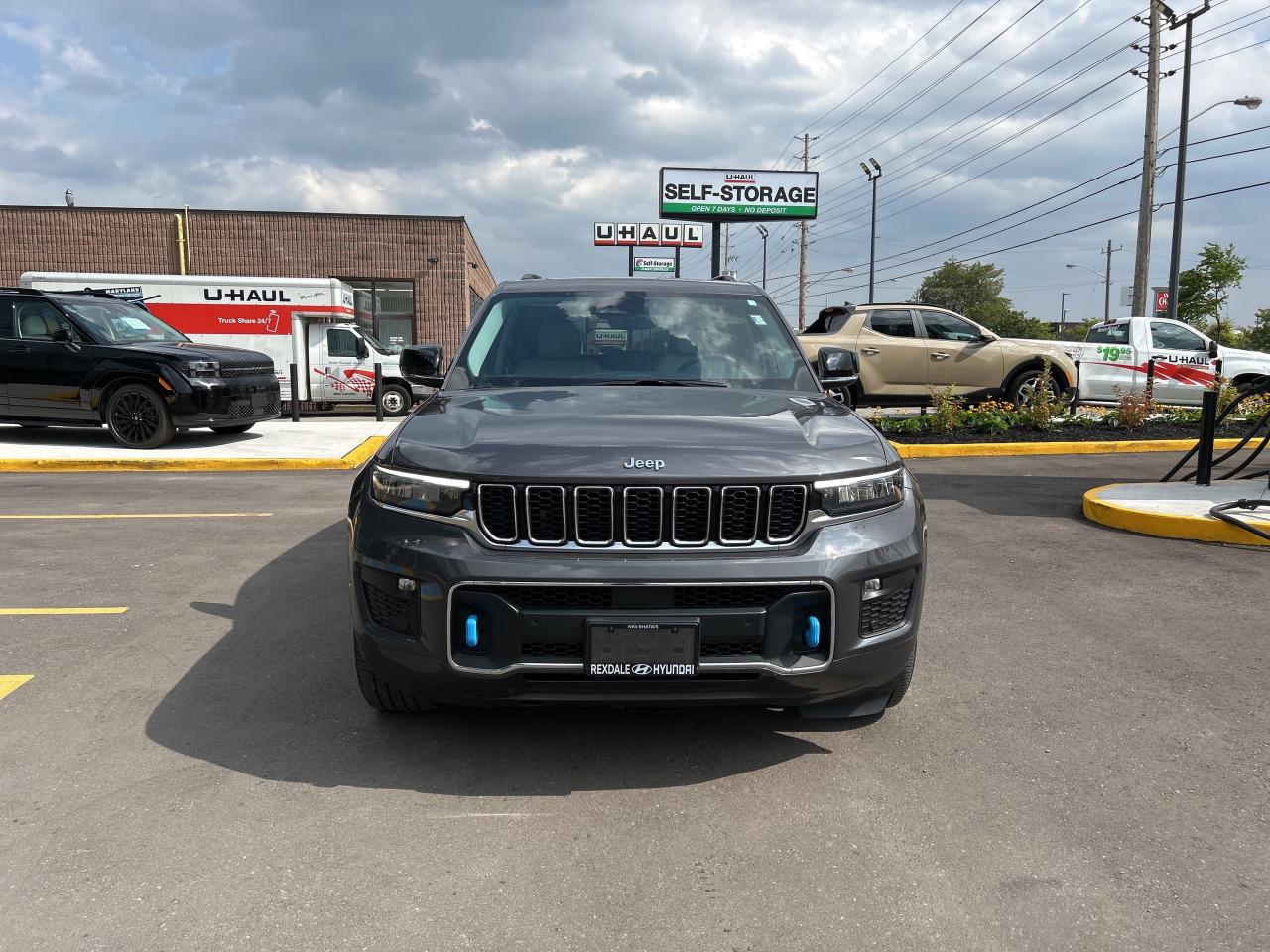 2022 Jeep Grand Cherokee 4xe OVERLAND PHEV AWD   CLEAN CARFAX Photo2