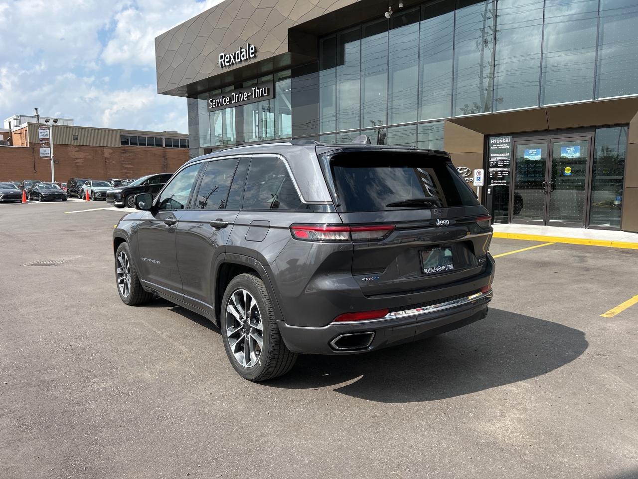 2022 Jeep Grand Cherokee 4xe OVERLAND PHEV AWD   CLEAN CARFAX Photo