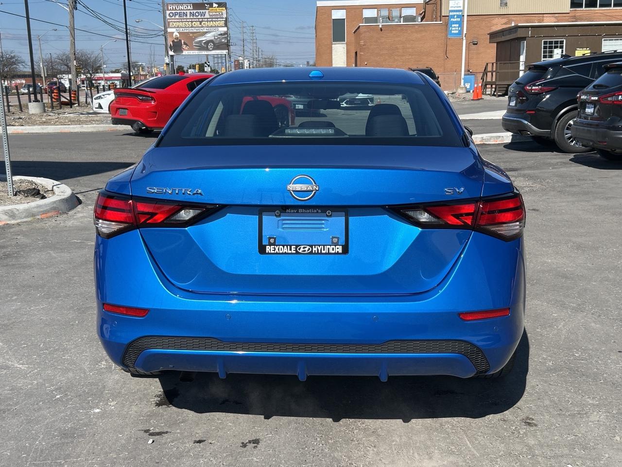 2024 Nissan Sentra SV CVT Photo3