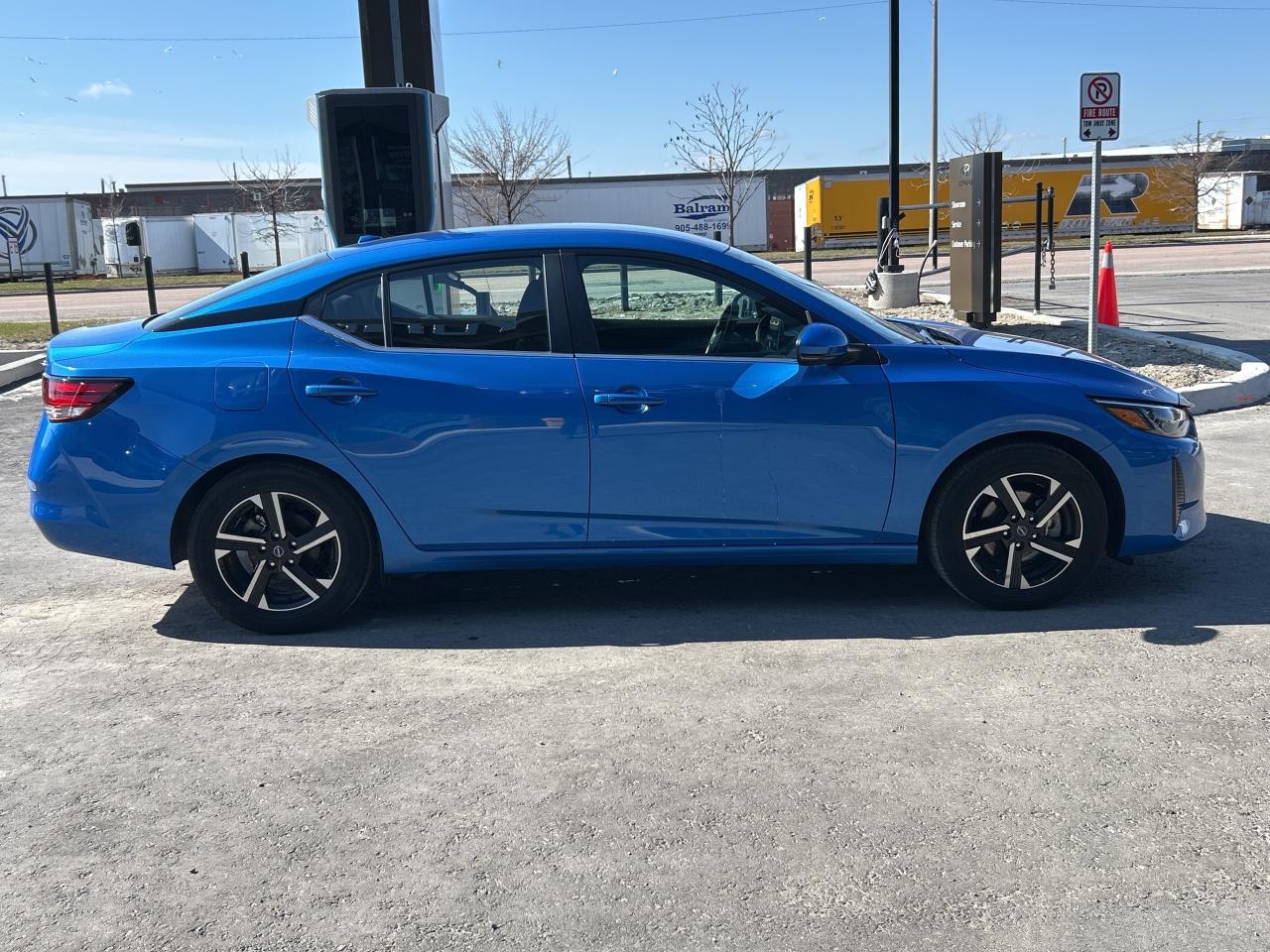 2024 Nissan Sentra SV CVT Photo