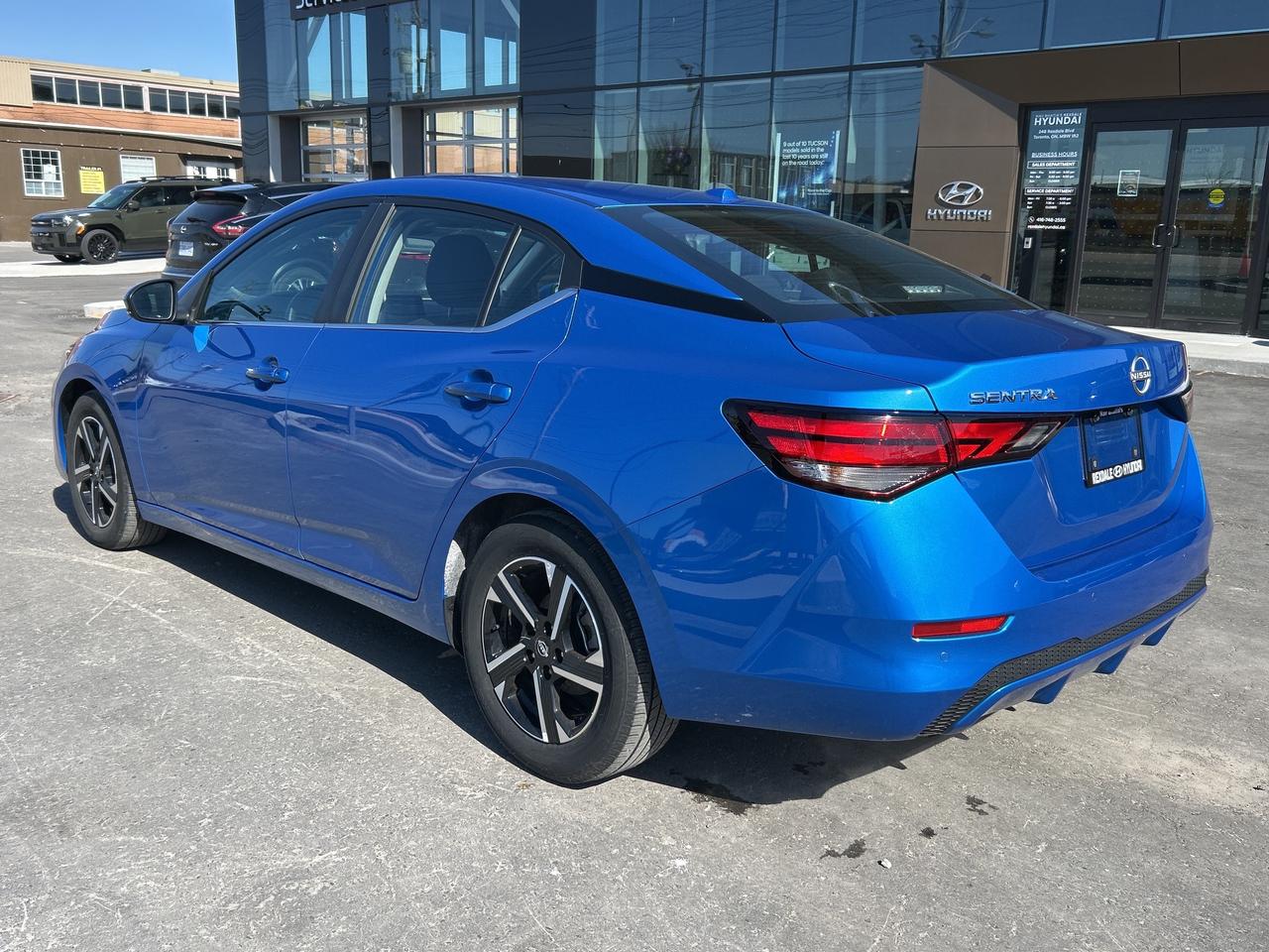 2024 Nissan Sentra SV CVT Photo