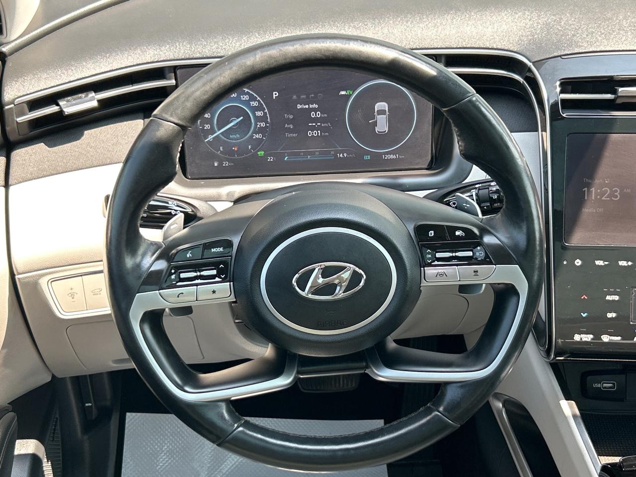 2023 Hyundai Tucson Hybrid Luxury AWD   Starting from 4.49% OAC Photo